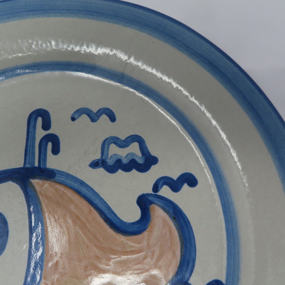 MA Hadley Pottery Blue Whale Dinner Plate Hand Painted Stoneware Nautical VTG - Picture 6 of 14